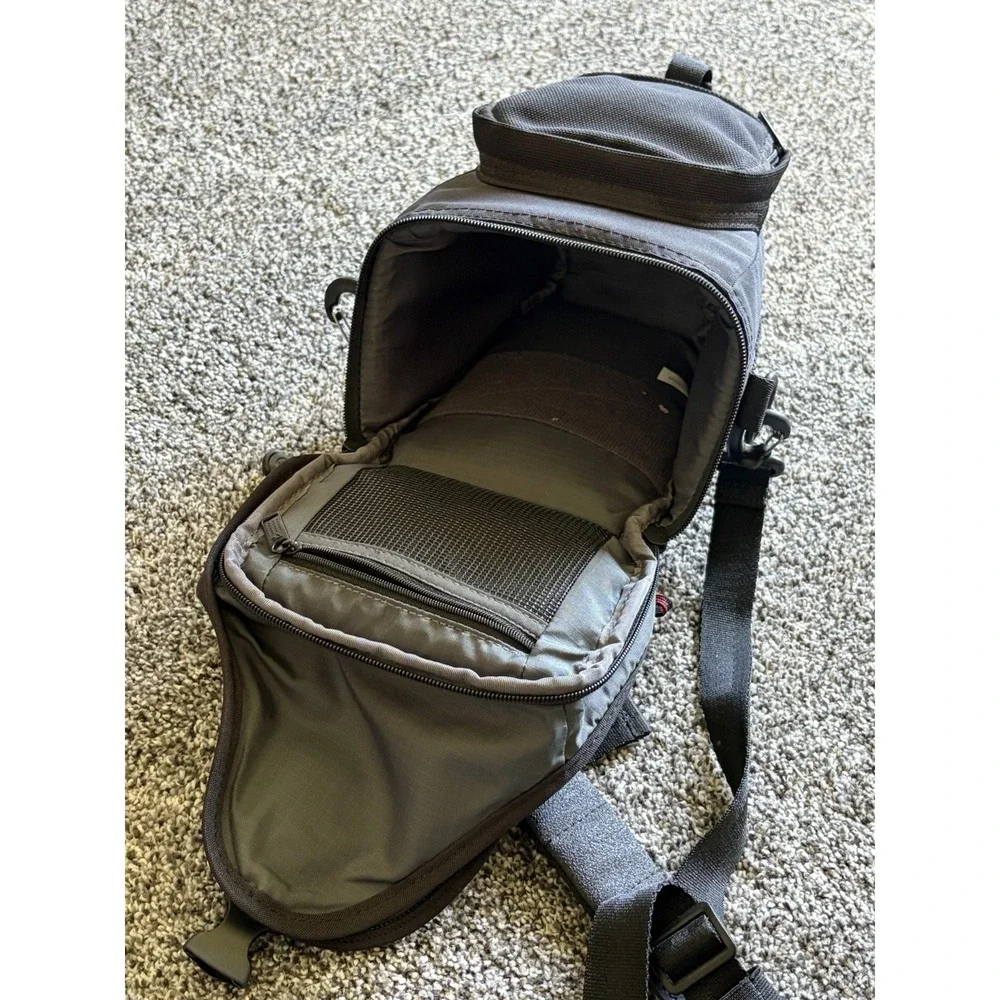 Vanguard Oregon 15Z Holster Camera Bag Case Black DSLR Mirrorless Shoulder Strap